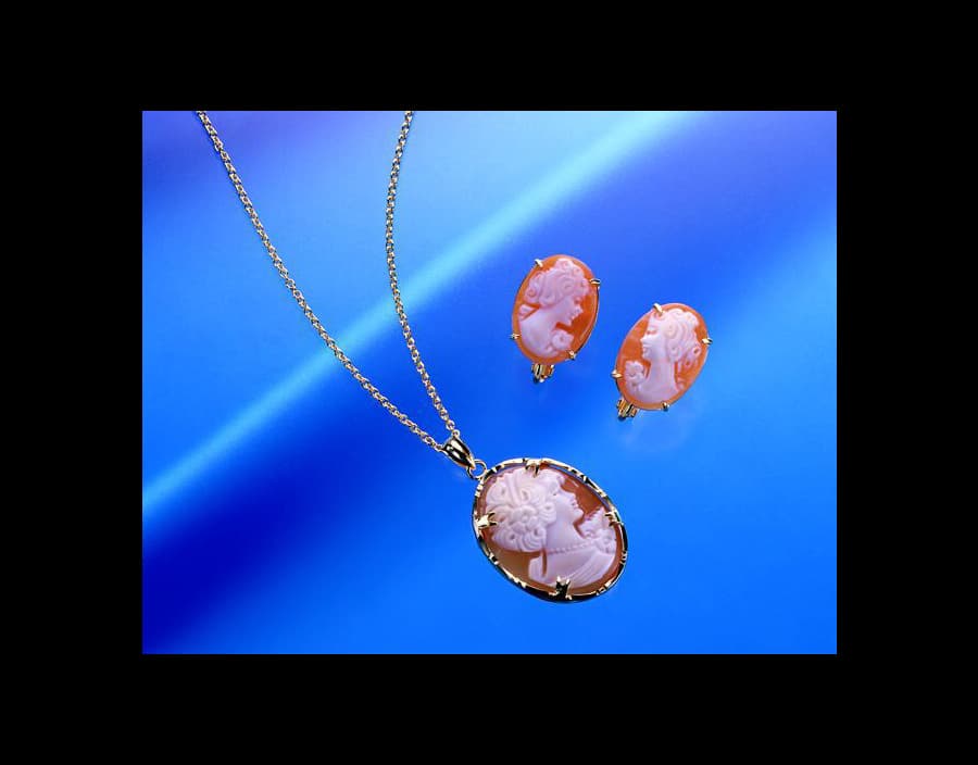 14-cameo2.jpg